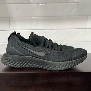 Nike Epic React Flyknit 2 Tennis Size 8.5 - Women
